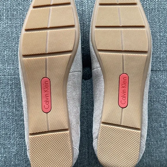 Calvin Klein &quot;Ricki&quot; Women's Square Toe Flats, size 8.5