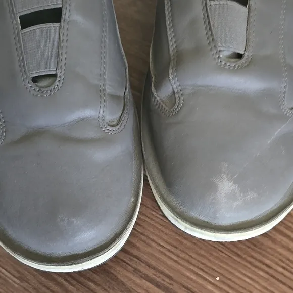 Camper men's Gray Slip-Ons with elastic Straps and Smooth Upper size 44(11US)