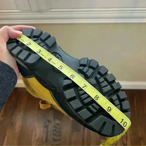 Candies Vintage “Rare” Lace Up Leather Hiking Boots Yellow Women’s Size 6