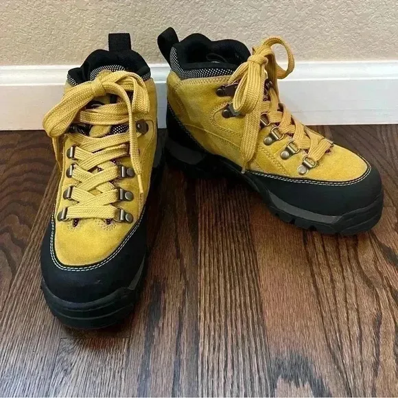 Candies Vintage “Rare” Lace Up Leather Hiking Boots Yellow Women’s Size 6