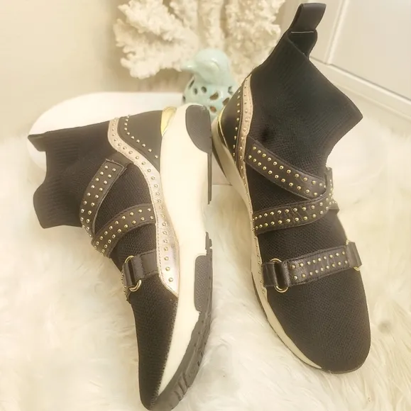 CARVELA THE KURT GEIGER LISTEN SLIP-ON KNITTED UPPER WITH LEATHER PANELS SZ 8