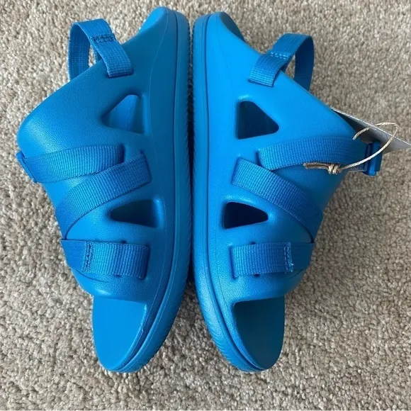Chaco | Boy's Chillo's Sport Sandals Size 6 Blue