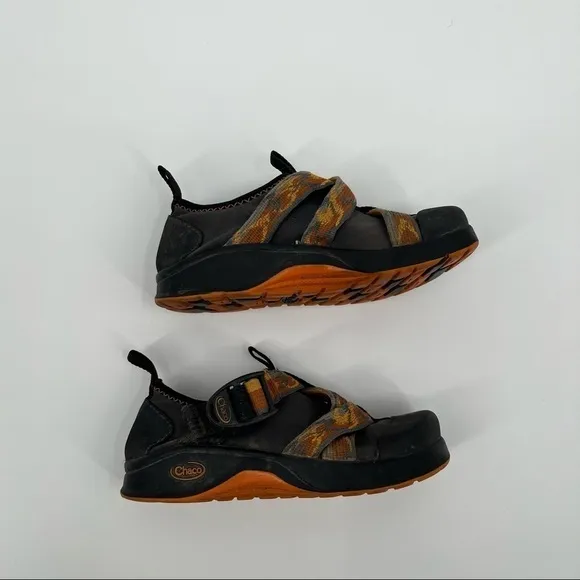 CHACO Kids Vitim Ecotread Orange &amp; Black water shoe sandals size: 13