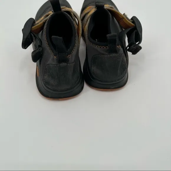 CHACO Kids Vitim Ecotread Orange &amp; Black water shoe sandals size: 13