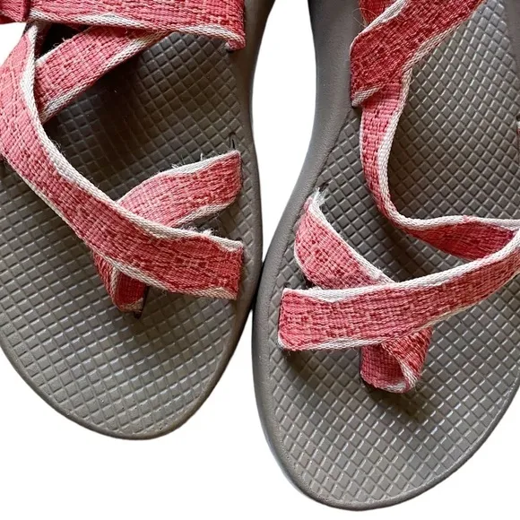 Chaco Z2 SEWLL PEACH Women's Size 8 Classic Toe Loop Water Sandals Orange