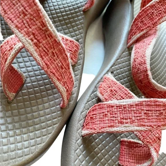 Chaco Z2 SEWLL PEACH Women's Size 8 Classic Toe Loop Water Sandals Orange