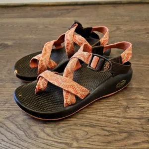 Chaco Z/2 Yampa sport sandals in an orange and brown color scheme sz 6