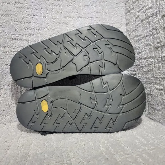 Chaco Z/Cloud Men's Size US 10 Black Solid Multi Strap Banded Hiking Sandals