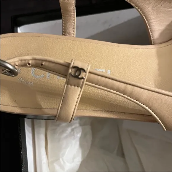 Chanel 100% Authwnric peep toe sling back bow flats in original box