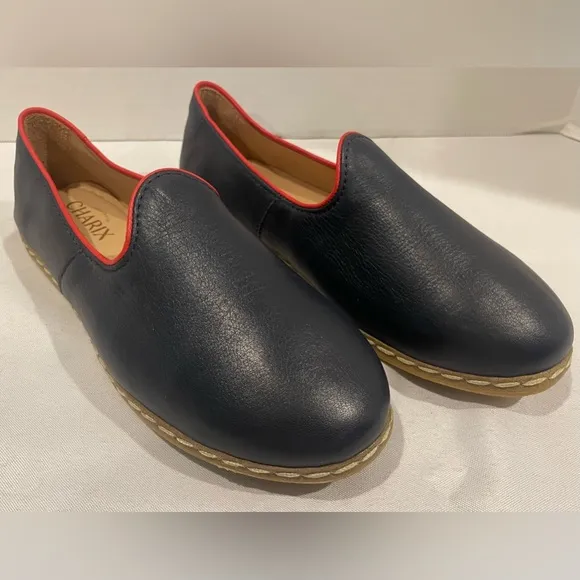 CHARIX Dark Navy Slip On Leather Flats Loafers Women’s Size 8 (38)