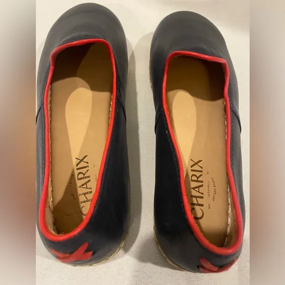 CHARIX Dark Navy Slip On Leather Flats Loafers Women’s Size 8 (38)