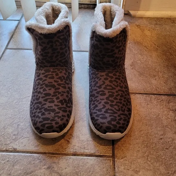 Cheeks Tony Little Gray Cheetah Mobwife Fit Body Sport Boots Size 9