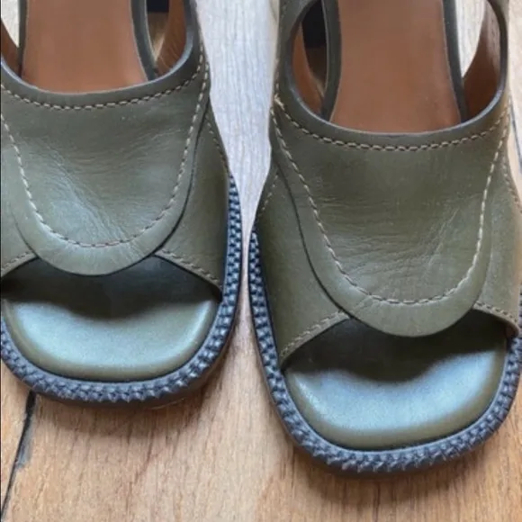 Chloe Green Heeled Sandals with Architectural Design