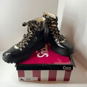Circus by Sam Edelman Flora Lug Sole Combat Boots size 8