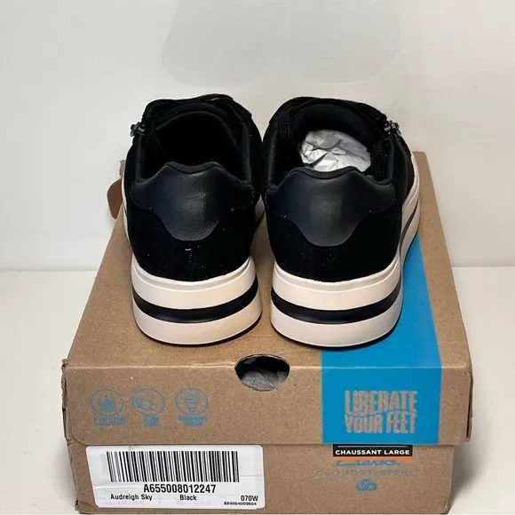Clarks Cloudsteppers Audreigh Sky Casual Lace-Up Sneakers