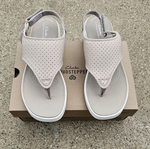 Clarks cloudsteppers cushion sandals women's size 9