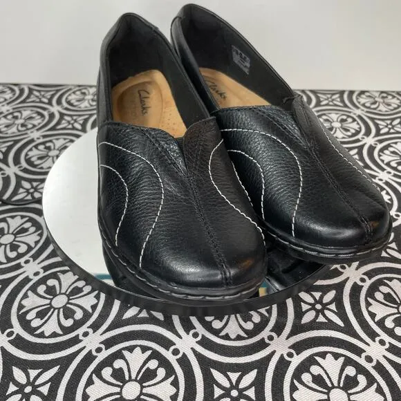 Clarks  Cora Meadow black leather slip on loafer 5M NWOB