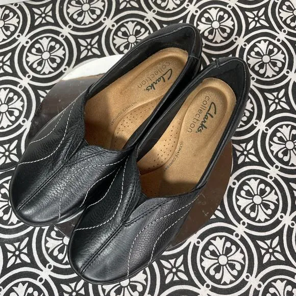 Clarks  Cora Meadow black leather slip on loafer 5M NWOB