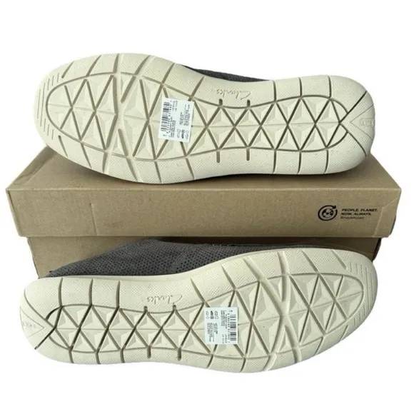 Clark’s Flexway Easy Dark Grey Suede Mens Slip On Shoes Size 10.5.