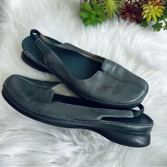 Clarks Leanne Closed Toe Dark Blur Slingback Slip On Leather Flats, 8.5