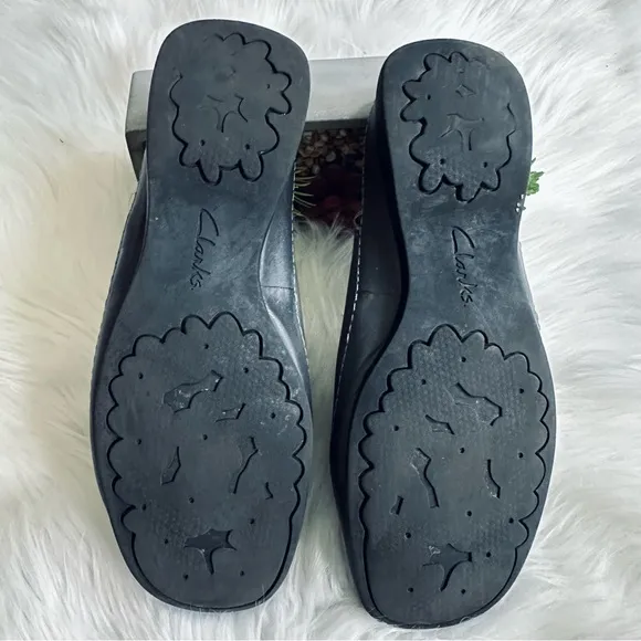 Clarks Leanne Closed Toe Dark Blur Slingback Slip On Leather Flats, 8.5