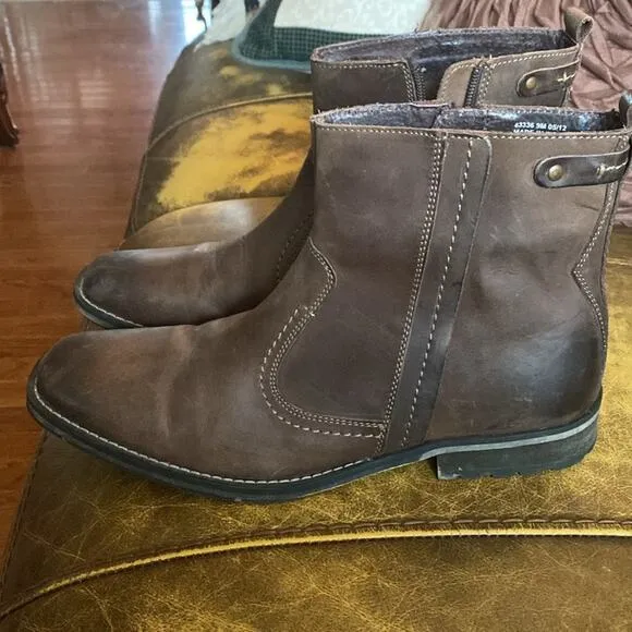 Clarks men’s size 9M brown square toe leather ankle boots