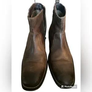 Clarks men’s size 9M brown square toe leather ankle boots