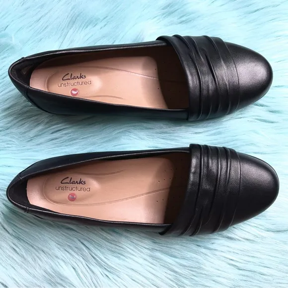 CLARKS SOFT LEATHER Black Unstructured Cushion Sole Loafers Womens 6.5