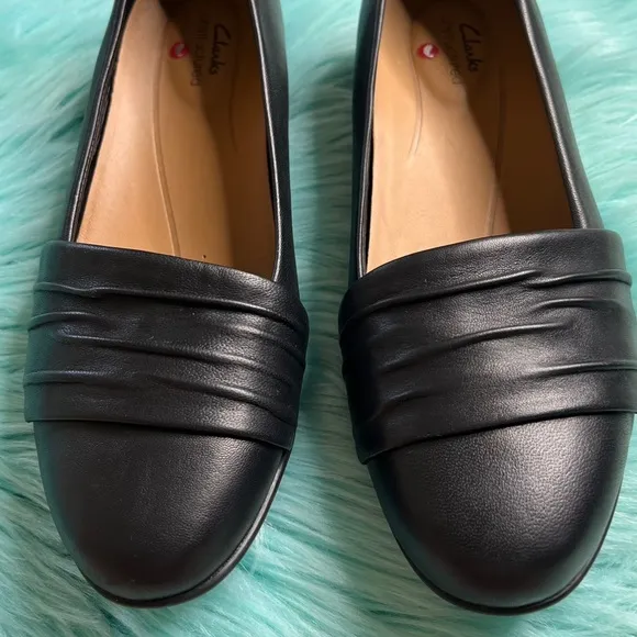 CLARKS SOFT LEATHER Black Unstructured Cushion Sole Loafers Womens 6.5