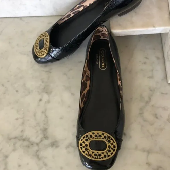COACH Black Ballerina Flats Decorative C Logo on Toe 7.5B RARE