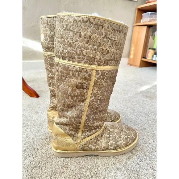 Coach Nikole Gold Signature Logo High Boots Shearling Foldover Size 8 Women