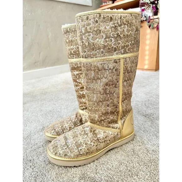 Coach Nikole Gold Signature Logo High Boots Shearling Foldover Size 8 Women