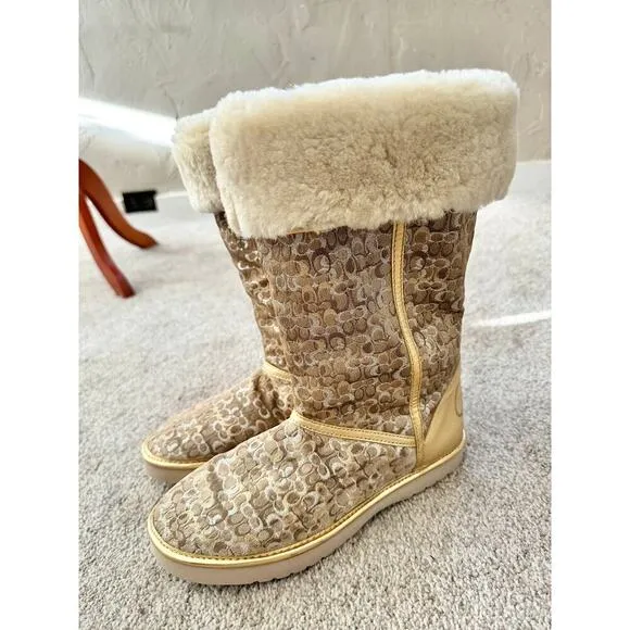 Coach Nikole Gold Signature Logo High Boots Shearling Foldover Size 8 Women