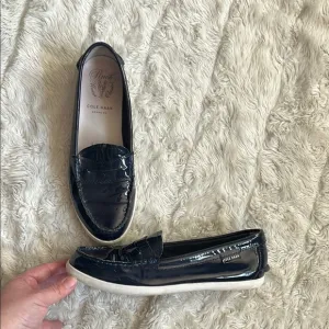 Cole Haan Navy Blue Patent Leather Loafers Pinch Maine Classics Womans Size 7.5