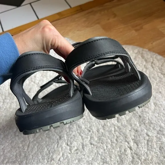 COLUMBIA Mens RIPTIDE II Black and Gray SANDALS Size 11
