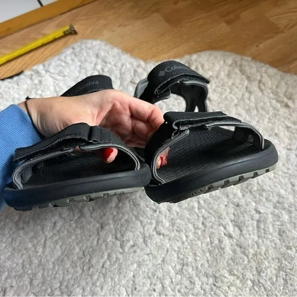 COLUMBIA Mens RIPTIDE II Black and Gray SANDALS Size 11