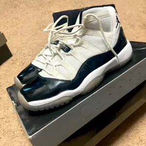 Concord Jordan 11 Retro Sneakers - White and Black