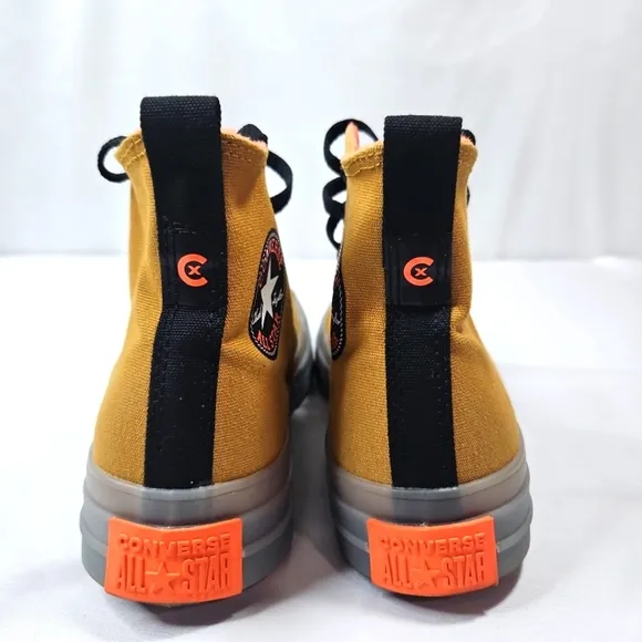 Converse Chuck Taylor High Top Sneakers Sz 7 Mens Size 9 Womens