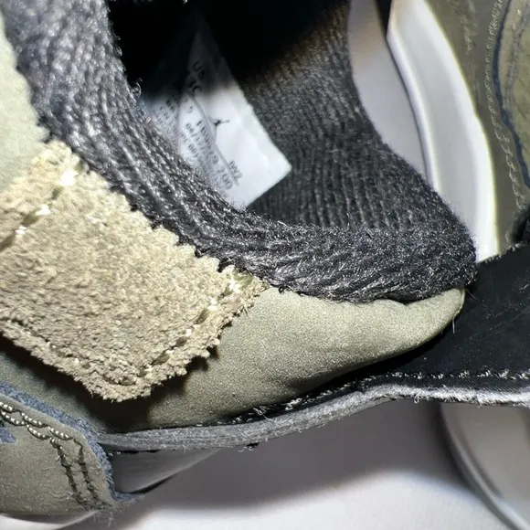 COPY - Nike Air Jordan 4 Retro Olive Sneakers