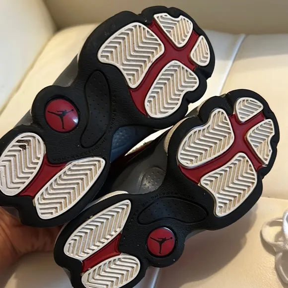 COPY - 🎮🎀 Nike Jordan Kids' Retro 13 White and Red Sneakers Size 11C