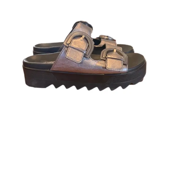 Cougar Pepa Platform Sandal NWOT Silver Metallic