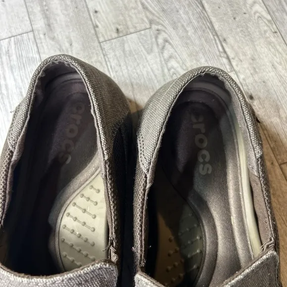 Crocs Mens Santa Cruz Lux 2 Khaki Tan Slip On Shoes Size Men's M9 Pre‎ Owned