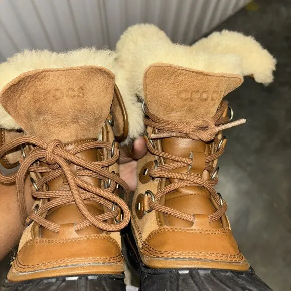 Crocs‎ Womens All Cast II Luxe Snow Boots Sz5 Waterproof Duck Lace Up Gorpcore