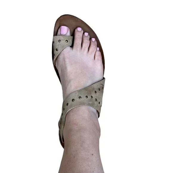 CYDWOQ Tan Hillary Thong Sandals Size 9.5 10 US 41 UK