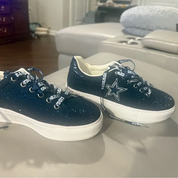 DALLAS COWBOYS Navy and White Sneakers - Women