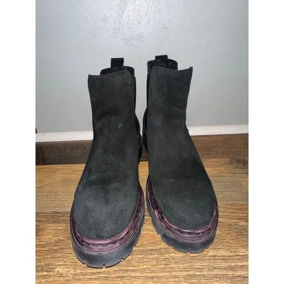 Danessa Black Leather Suede Chelsea Lug Sole Boots- Made in Portugal  Size 39/ 8