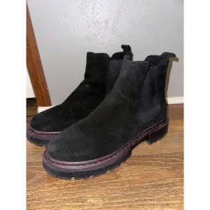 Danessa Black Leather Suede Chelsea Lug Sole Boots- Made in Portugal  Size 39/ 8