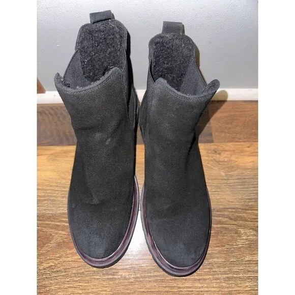 Danessa Black Leather Suede Chelsea Lug Sole Boots- Made in Portugal  Size 39/ 8