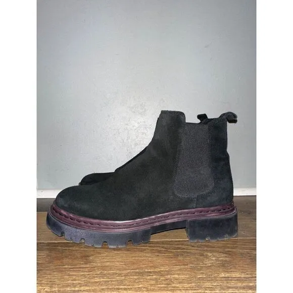 Danessa Black Leather Suede Chelsea Lug Sole Boots- Made in Portugal  Size 39/ 8