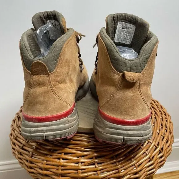 Danner Mountain 600 Brown Red Leather Hiking Boots 10.5 Men’s 4.5” Outdoor Read
